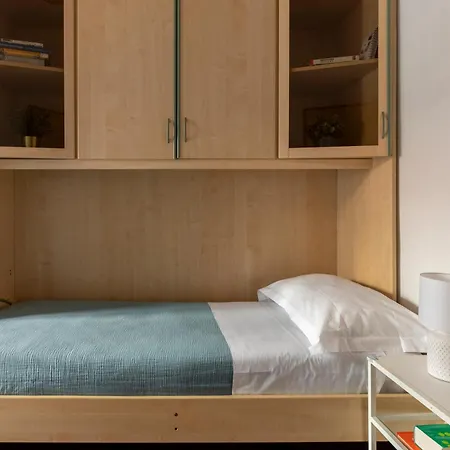 Lovely Close To Leaning Tower Apartment *